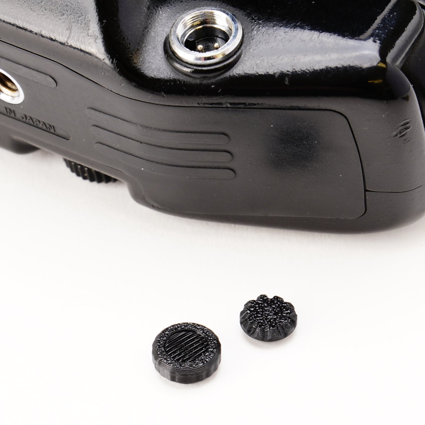 Juego de cubiertas clásicas Nikon: tapas de protección para mando a distancia de 2 clavijas y sincronización PC (F4, F3, MD-4, F801)