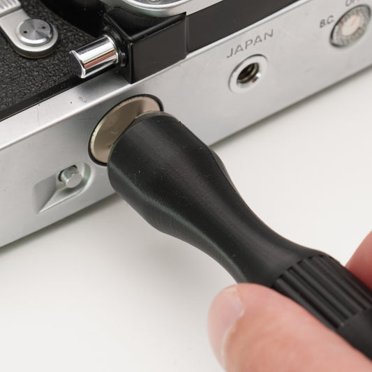 Attrezzo per vano batteria (acciaio 1,7mm) per Rollei 35, Canon F-1 e Olympus OM