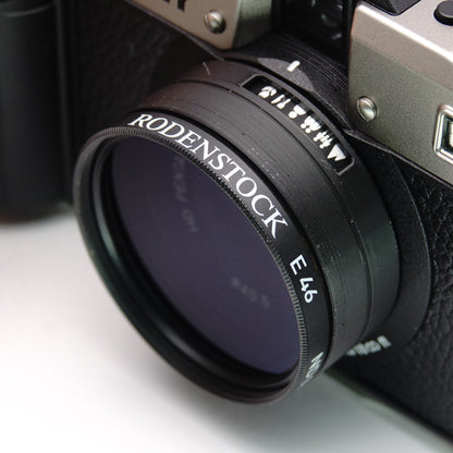 Parasol con pestaña de enfoque y rosca de 46 mm para Pentax 17