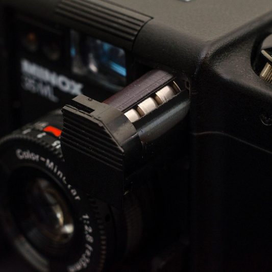 Adaptador de batería PX28 (4x LR44) para Minox 35 MB, ML y MDC